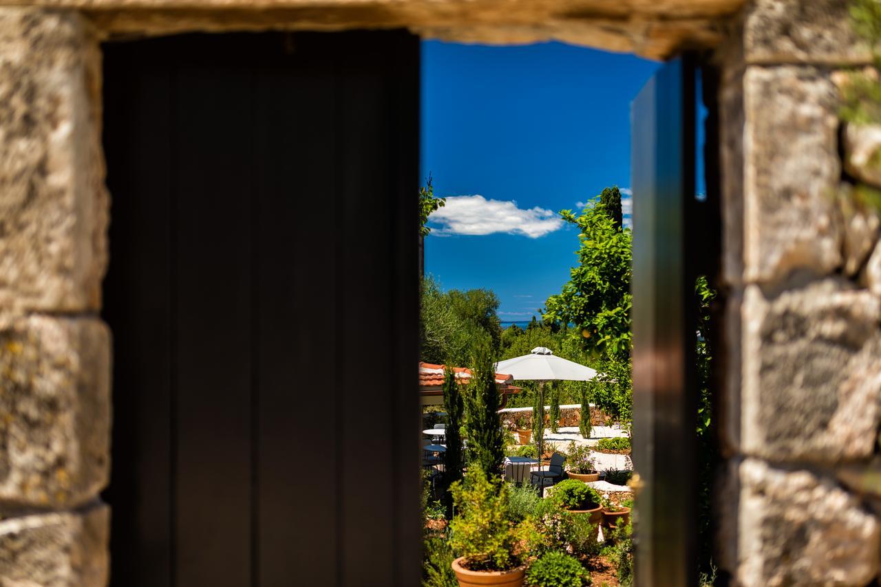 North Point Rooms Antipata  Exterior foto